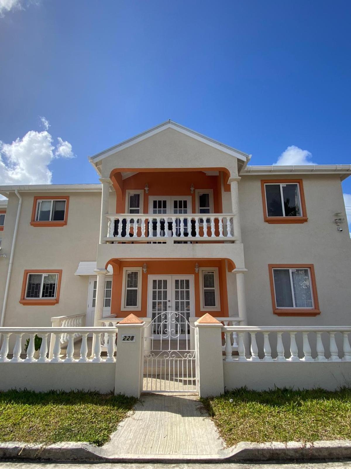 Ixoras Beach Apartments Saint Peter Exterior foto